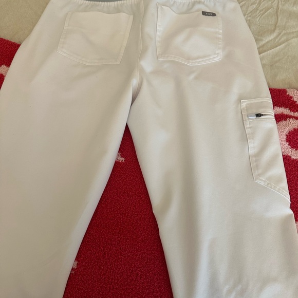 Figs Zamora Joggers - Picture 3 of 5